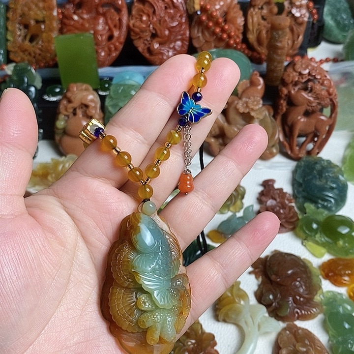 未镶嵌蛇纹石玉颈饰