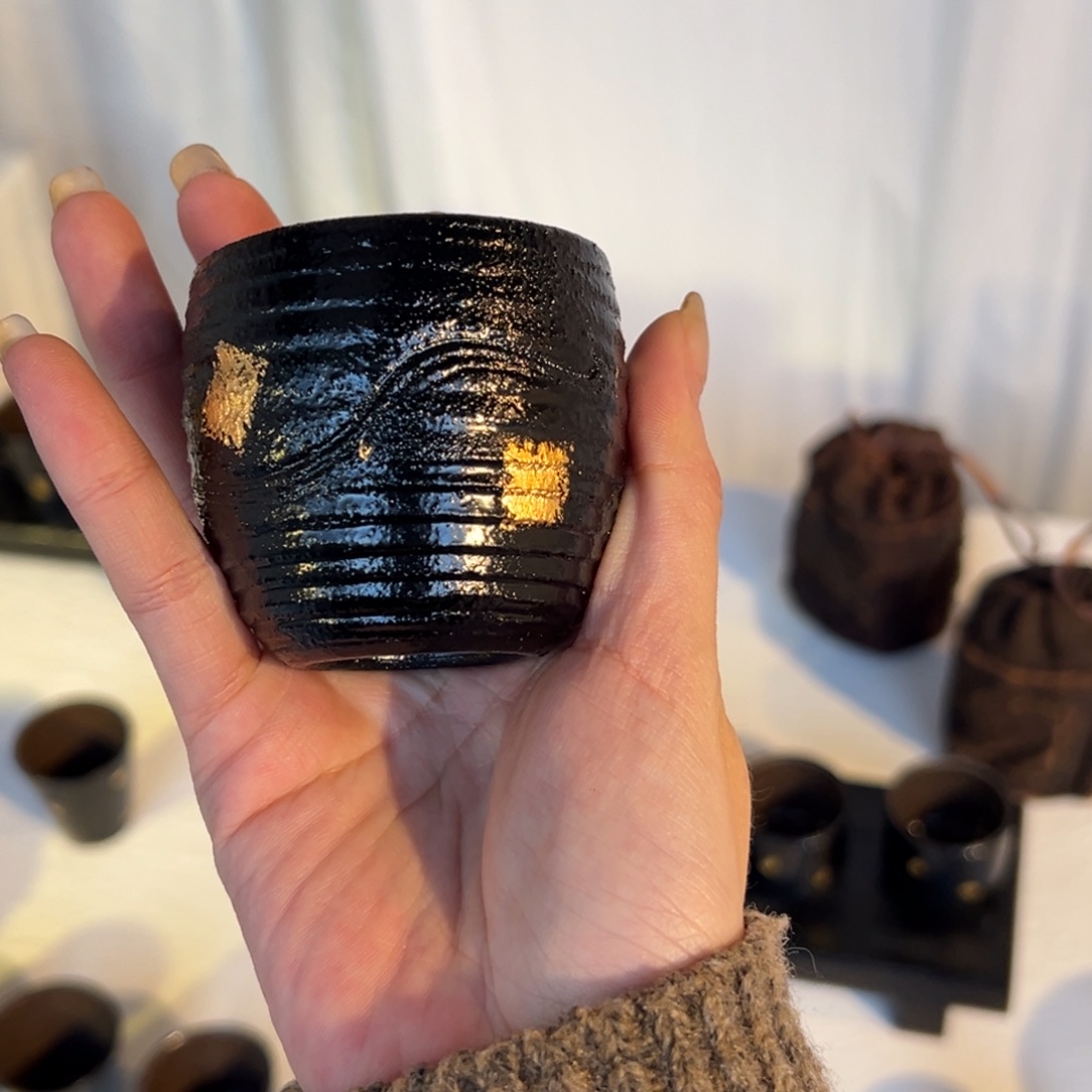 陶瓷。    陶瓷。    