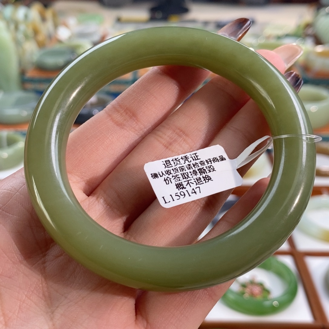 和田玉未镶嵌手镯若羌黄口牛油果绿圆条58/59