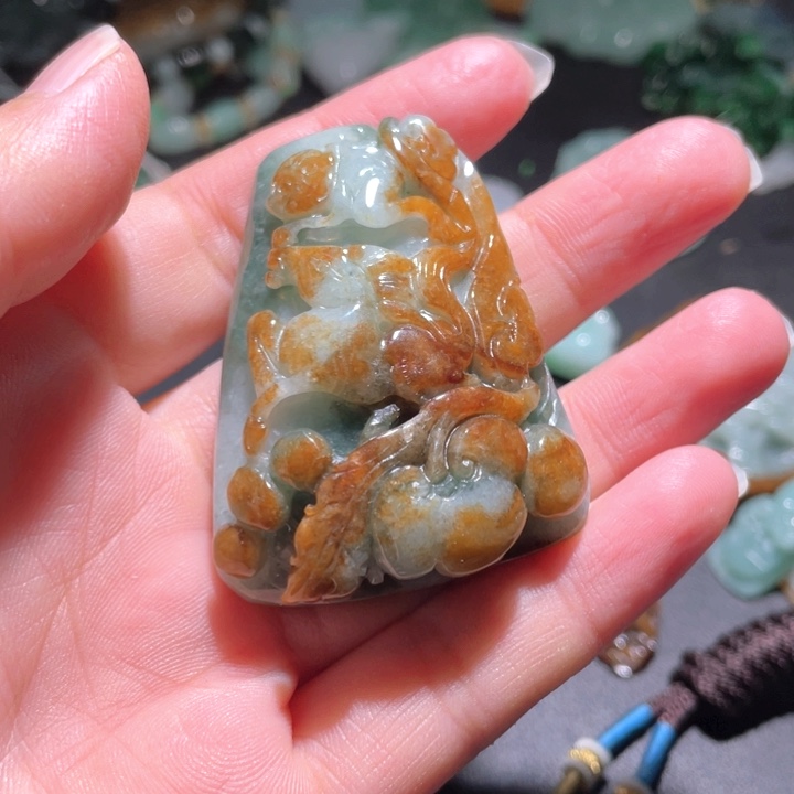【闪购商品】翡翠颈饰未镶嵌天然翡翠
