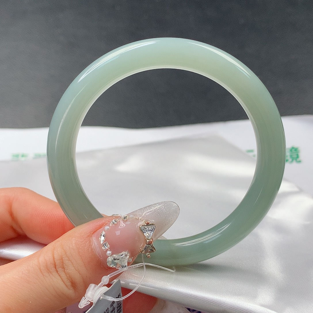 翡翠手镯未镶嵌0077圆55