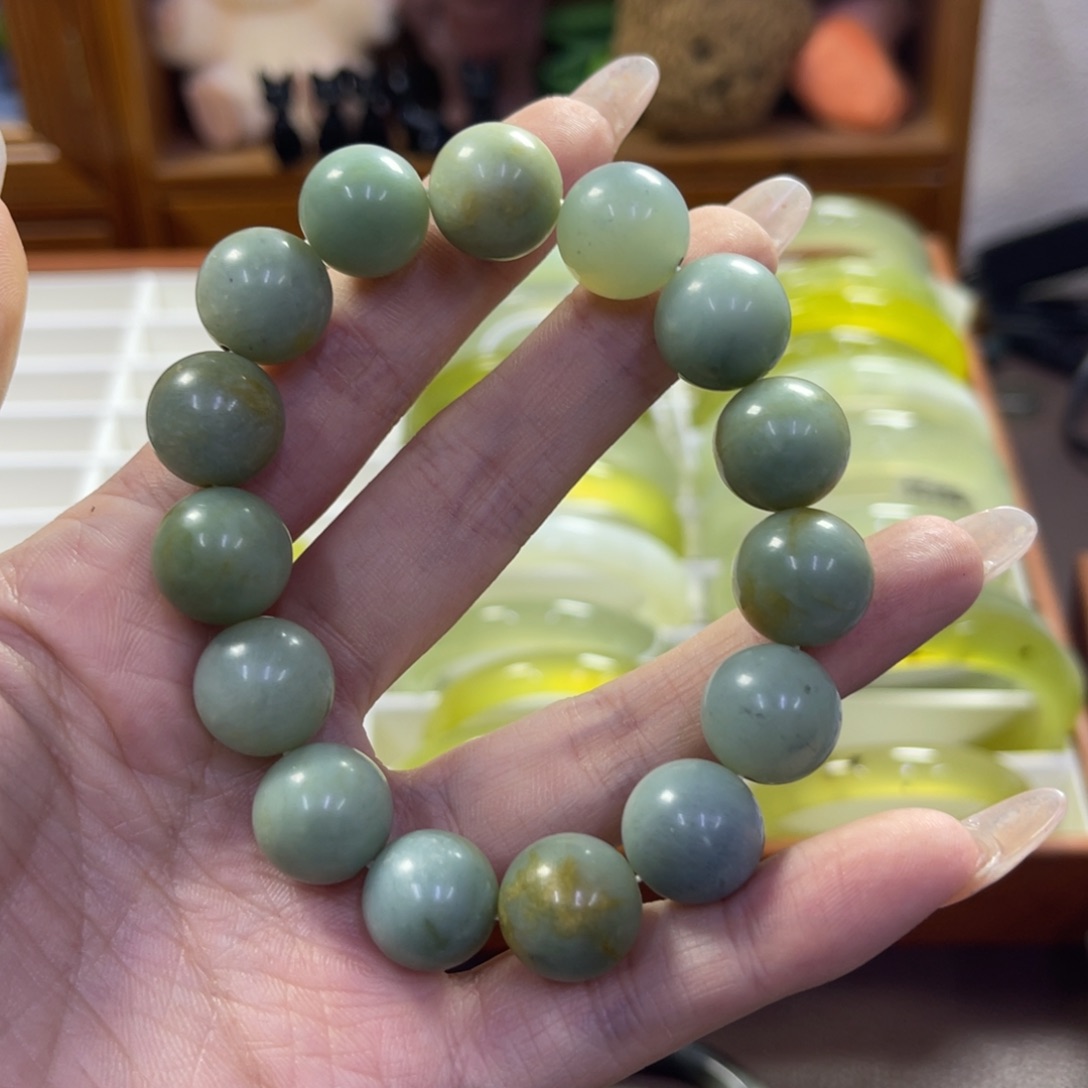 凌***猫蛇纹石玉未镶嵌手镯318