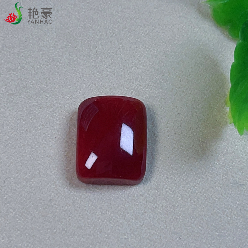 渼艳豪天然红珊瑚方块戒面牛血红阿卡马鞍戒面裸石可镶嵌戒指吊坠