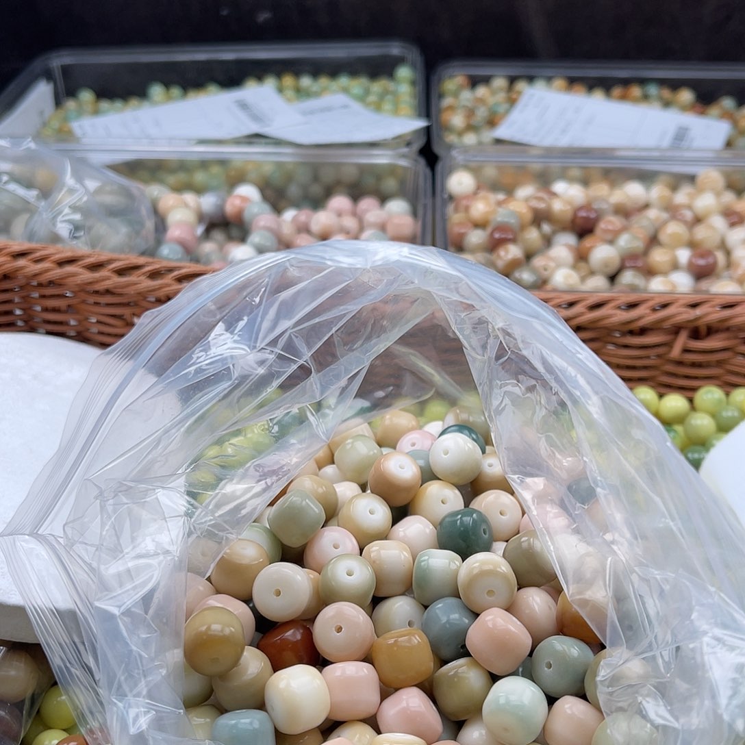 白玉菩提吊坠c14mm/30+5颗