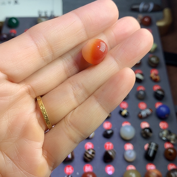 未镶嵌玛瑙/玉髓珠宝半成品商****）