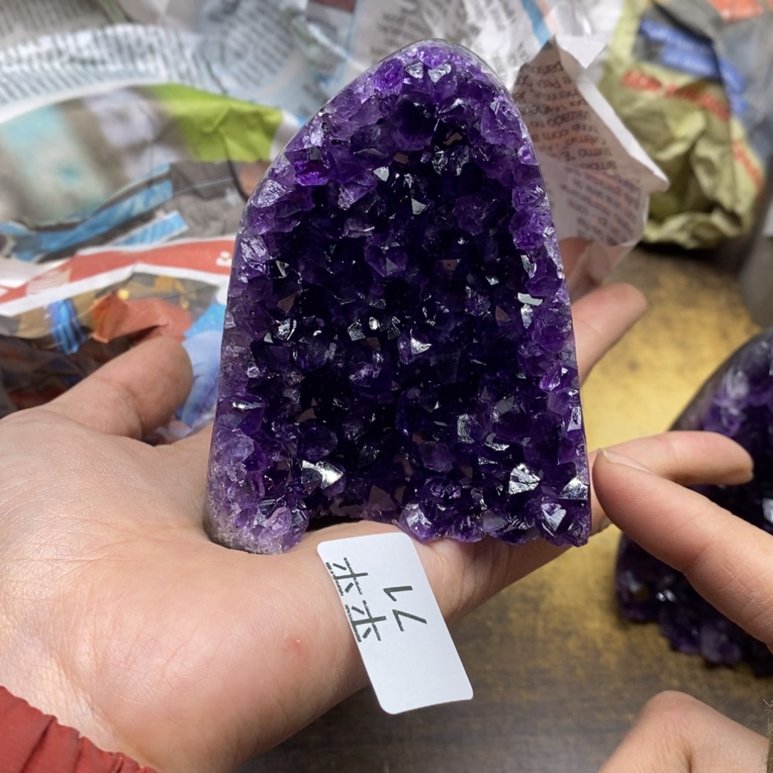 紫晶乌拉圭未镶嵌