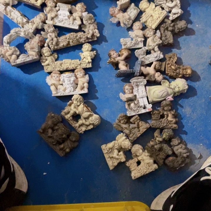 Y***Y有机玻璃微瑕。        