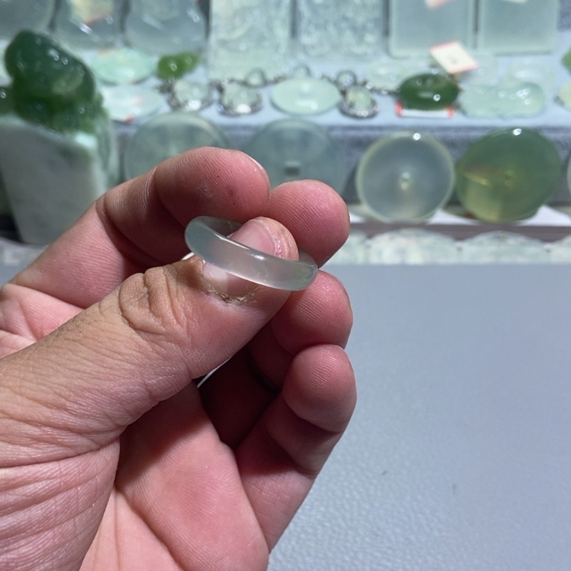 【闪购商品】蛇纹石玉颈饰未镶嵌M**.