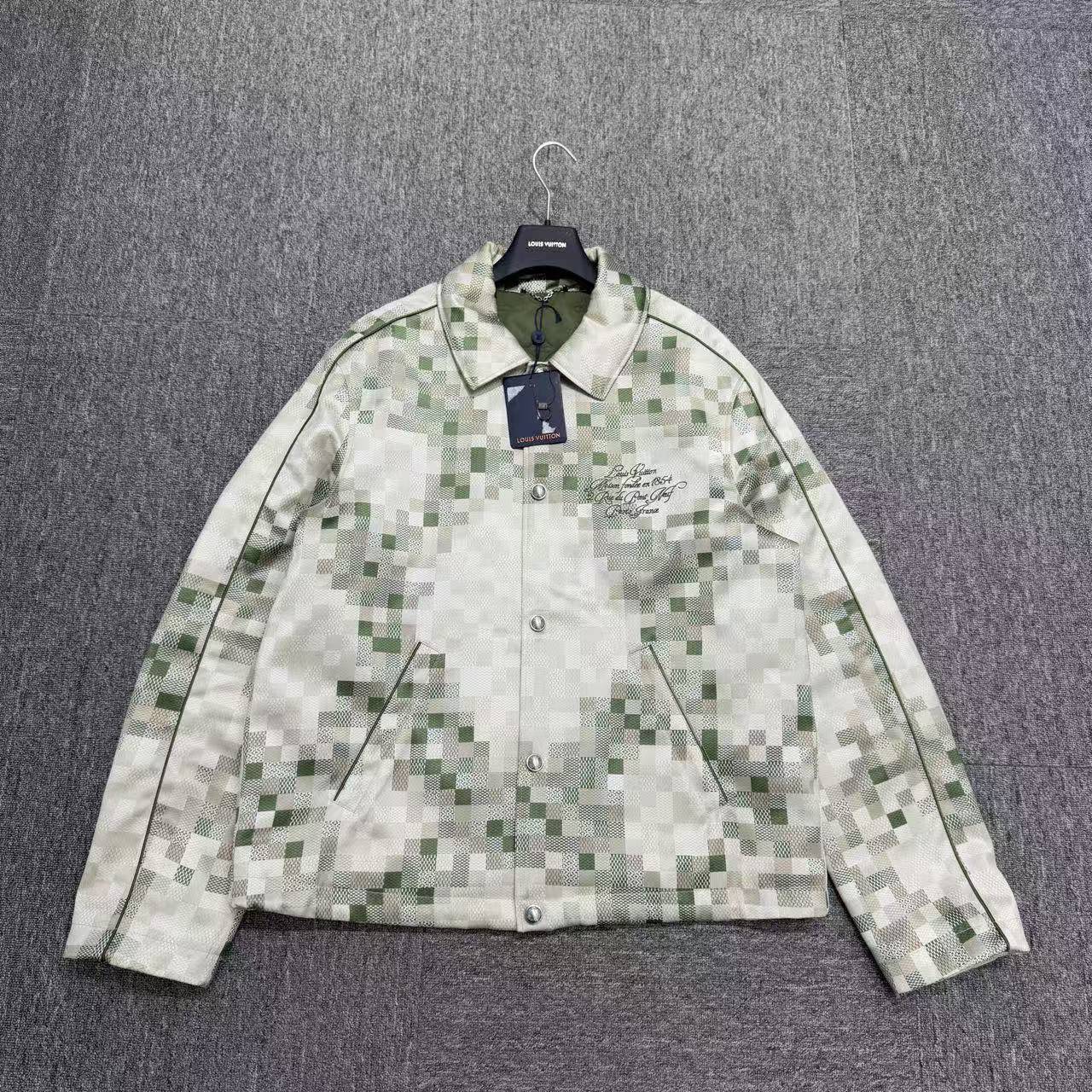 全新未使用 LouisVuitton/路易威登 25迷彩马赛克夹克/12285/52码