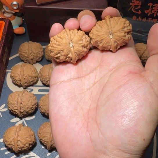 文玩核桃把件黄松峪