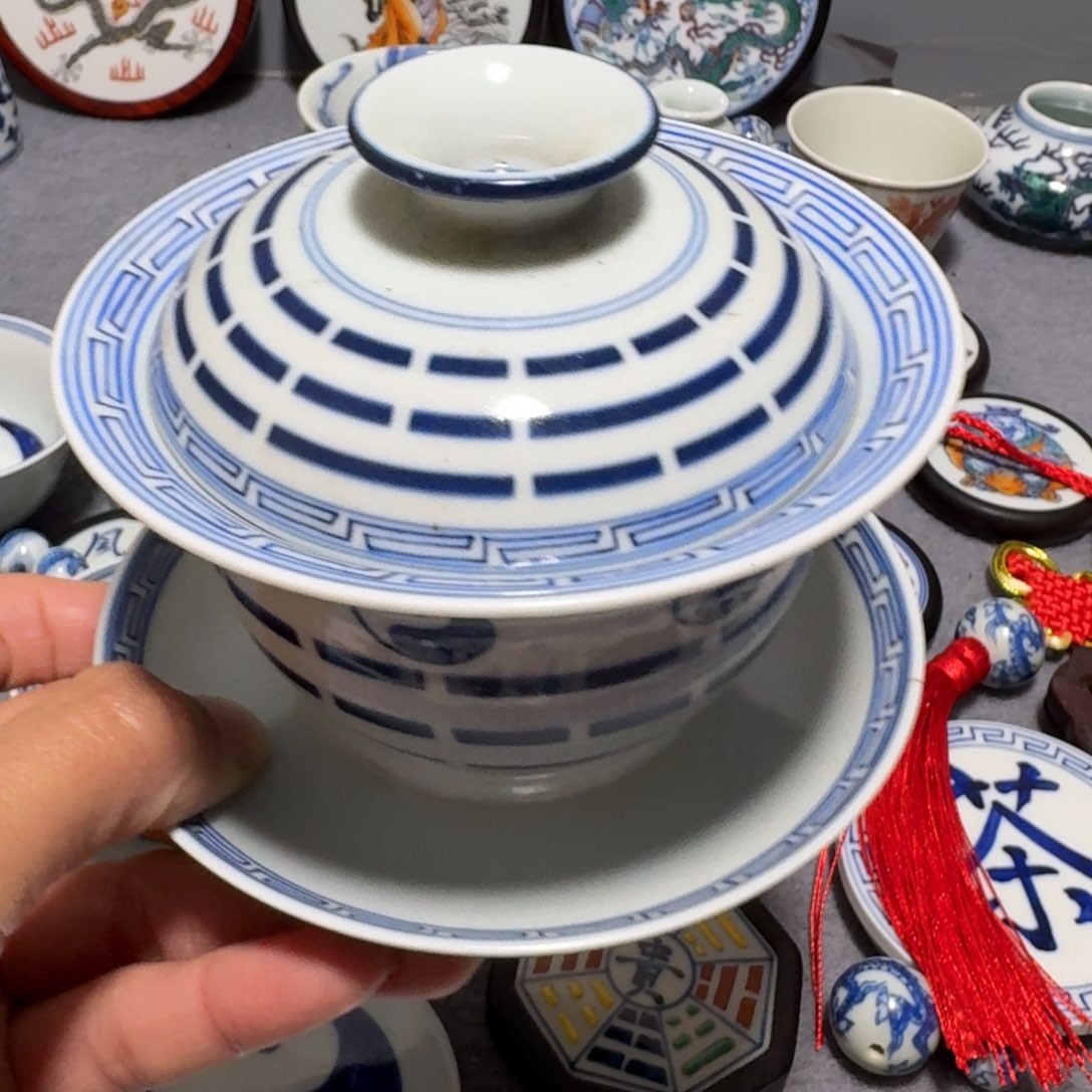 瓷片豪*八卦盖碗一套
