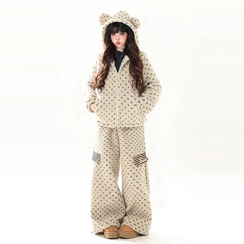 可爱毛绒小熊连帽珊瑚绒睡衣女款冬季加绒舒适加厚保暖家居服套装