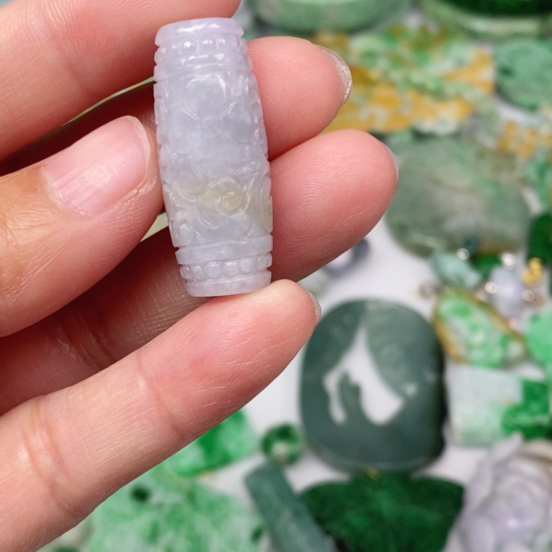 勋***悦翡翠未镶嵌吊坠(不含链)