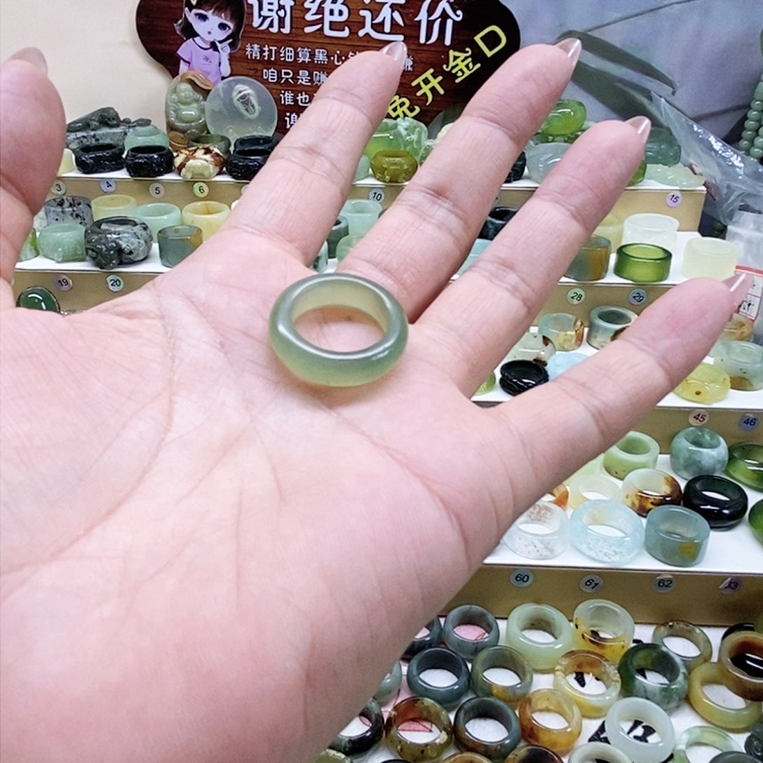 岫玉天然玉石未镶嵌安**奥