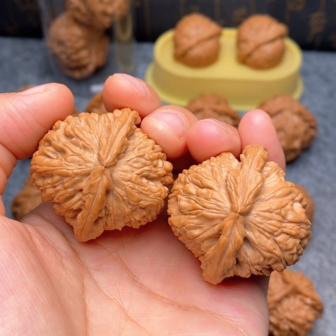 文玩核桃把件白狮子39全品