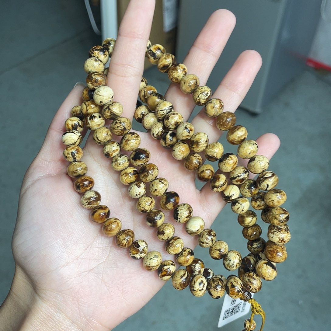 琥珀裸石未镶嵌9干白