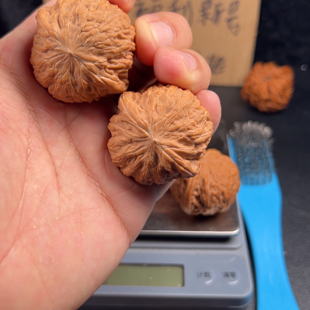 文玩核桃吊坠铁锤妹妹全品41