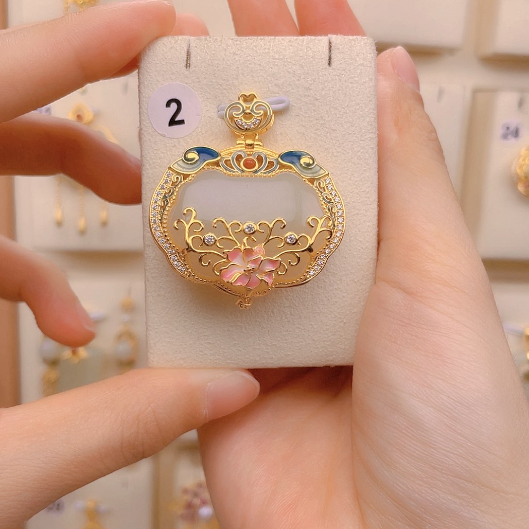 和田玉颈饰银S925镀金镶嵌