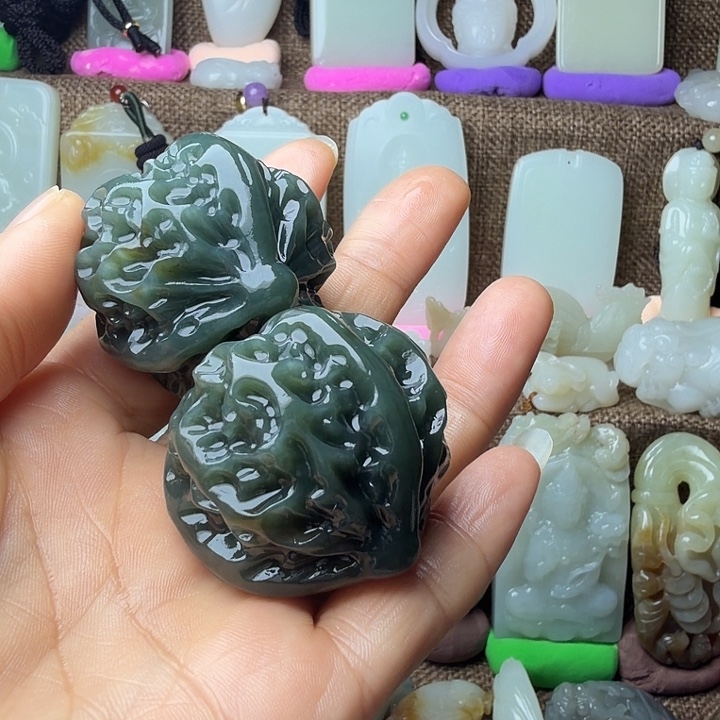 和田玉（糖玉）未镶嵌挂件