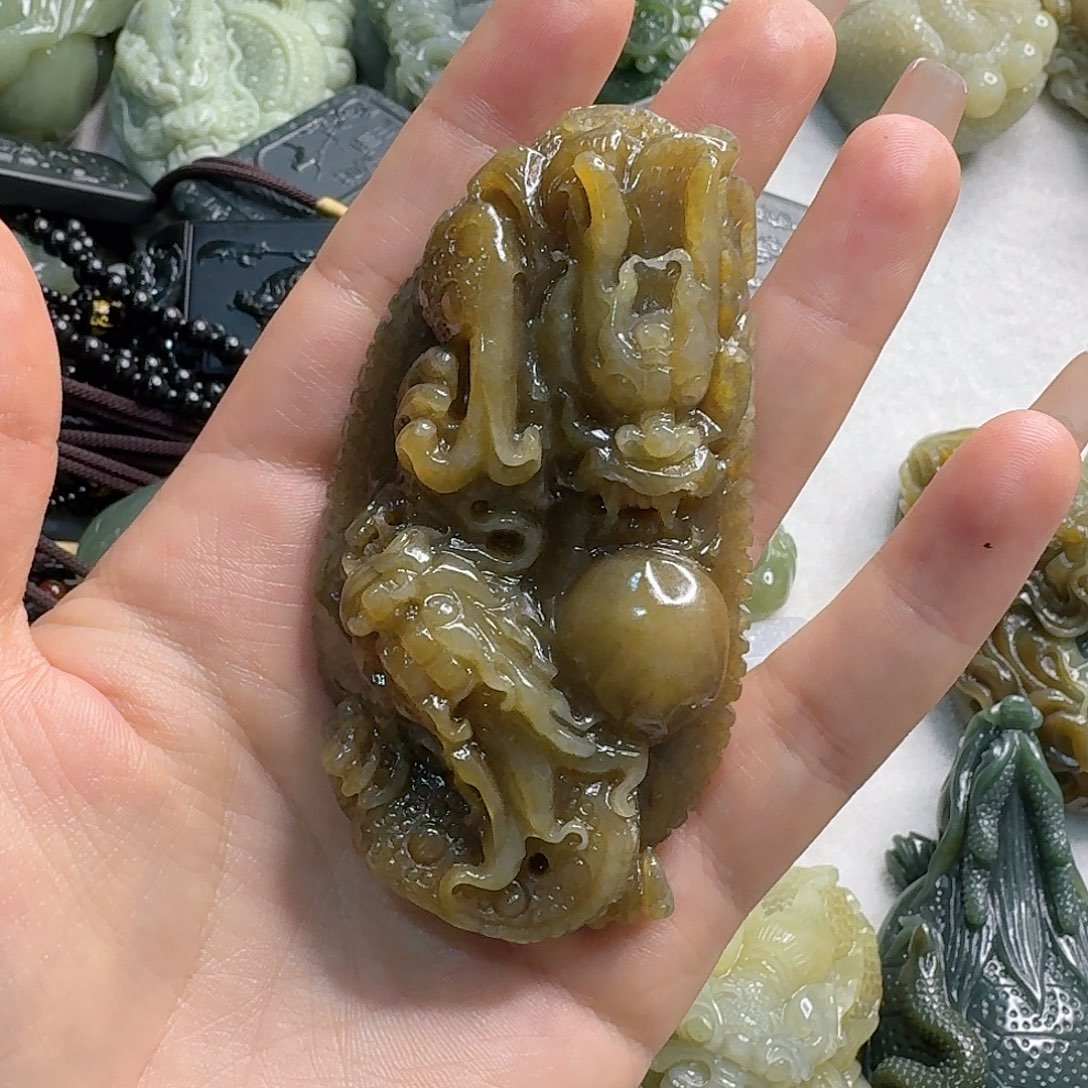 颈饰未镶嵌和田玉