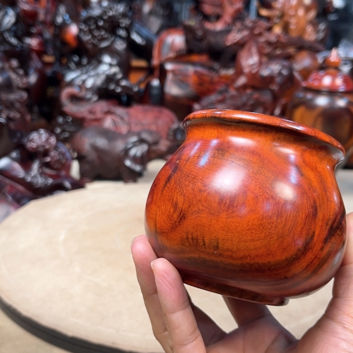 交趾黄檀（大红酸枝）罐子
