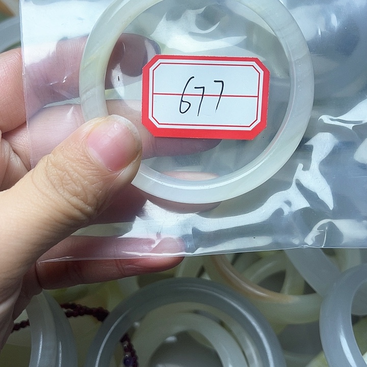 石英质玉手镯合金677