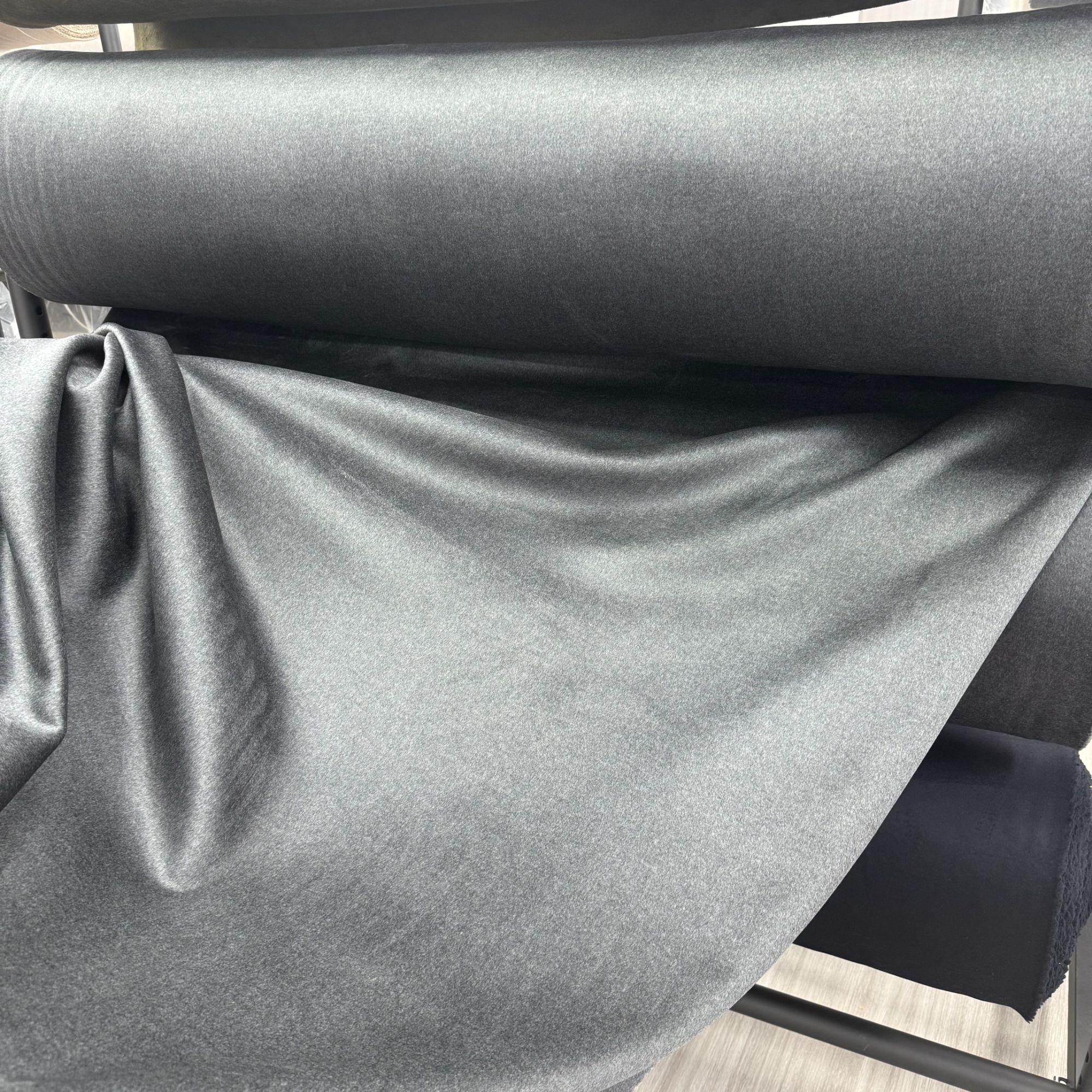 30％山羊绒 30%桑蚕丝 双面羊绒面料 高级私人定制大衣面料 850克