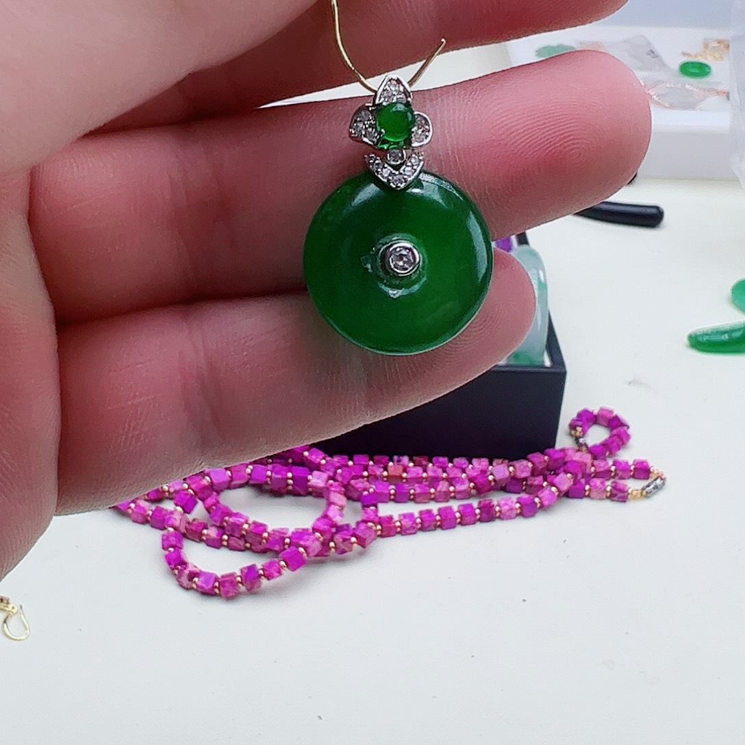 翡翠吊坠(赠链)银S925镶嵌