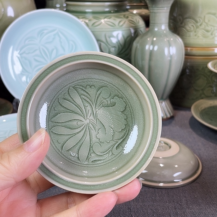 酱***一耀州窑片儿白莲纹香盘