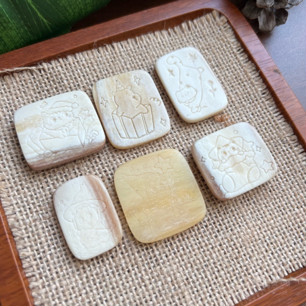 文玩驼骨 雕刻卡通牌 68起 可自选 不退换