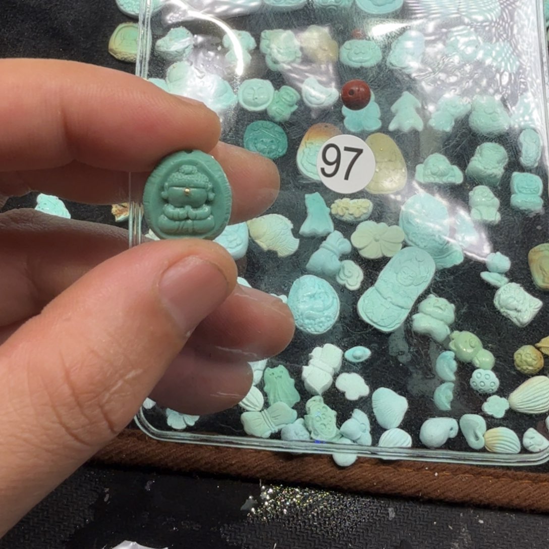 南红玛瑙未镶嵌珠宝奇石