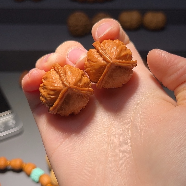 把件文玩核桃三棱768