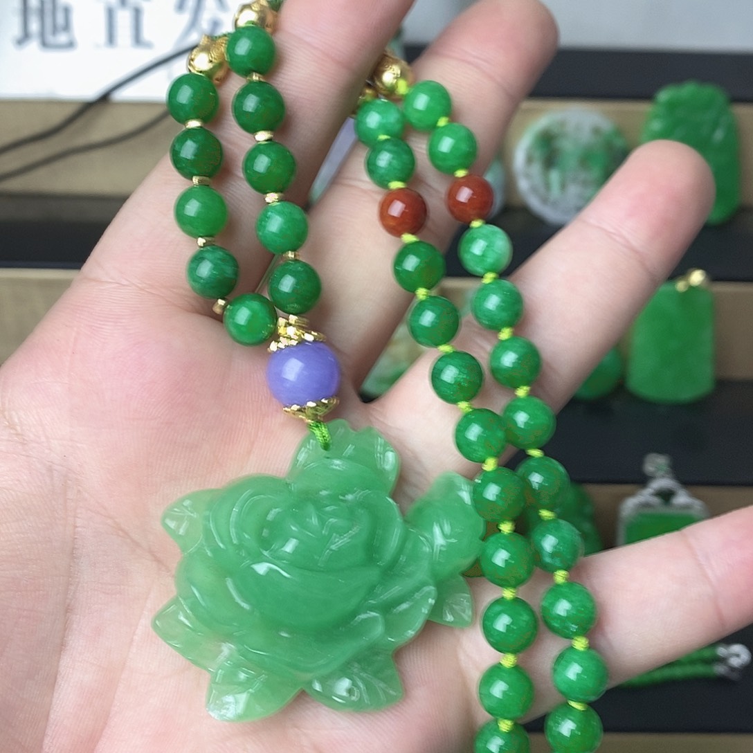 翡翠银S925镶嵌吊坠(赠链)