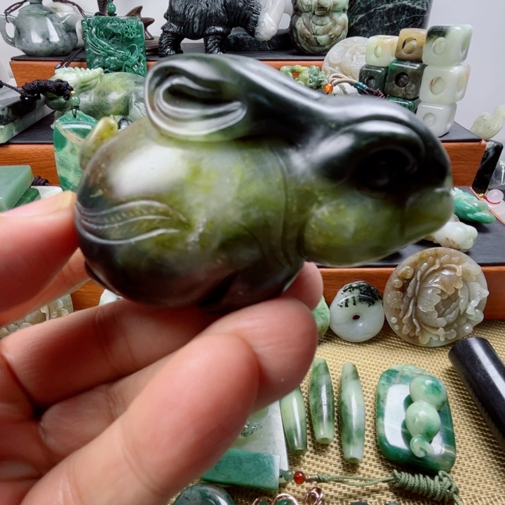 独山玉未镶嵌珠宝半成品