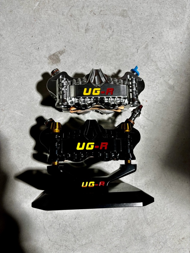 UGR赛道版卡钳大辐射小牛 九号 极核等车型通用