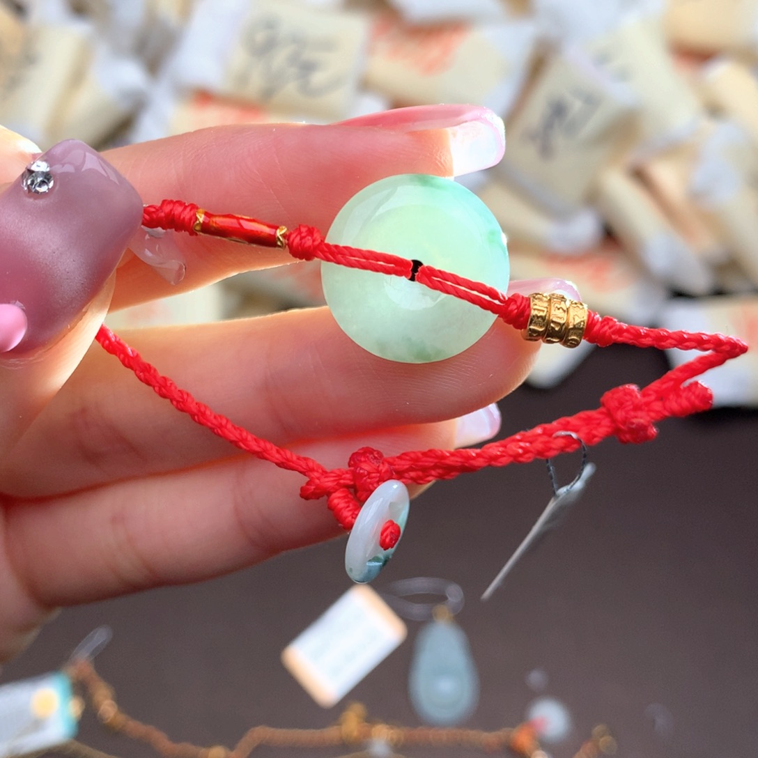 【闪购商品】翡翠手绳未镶嵌一