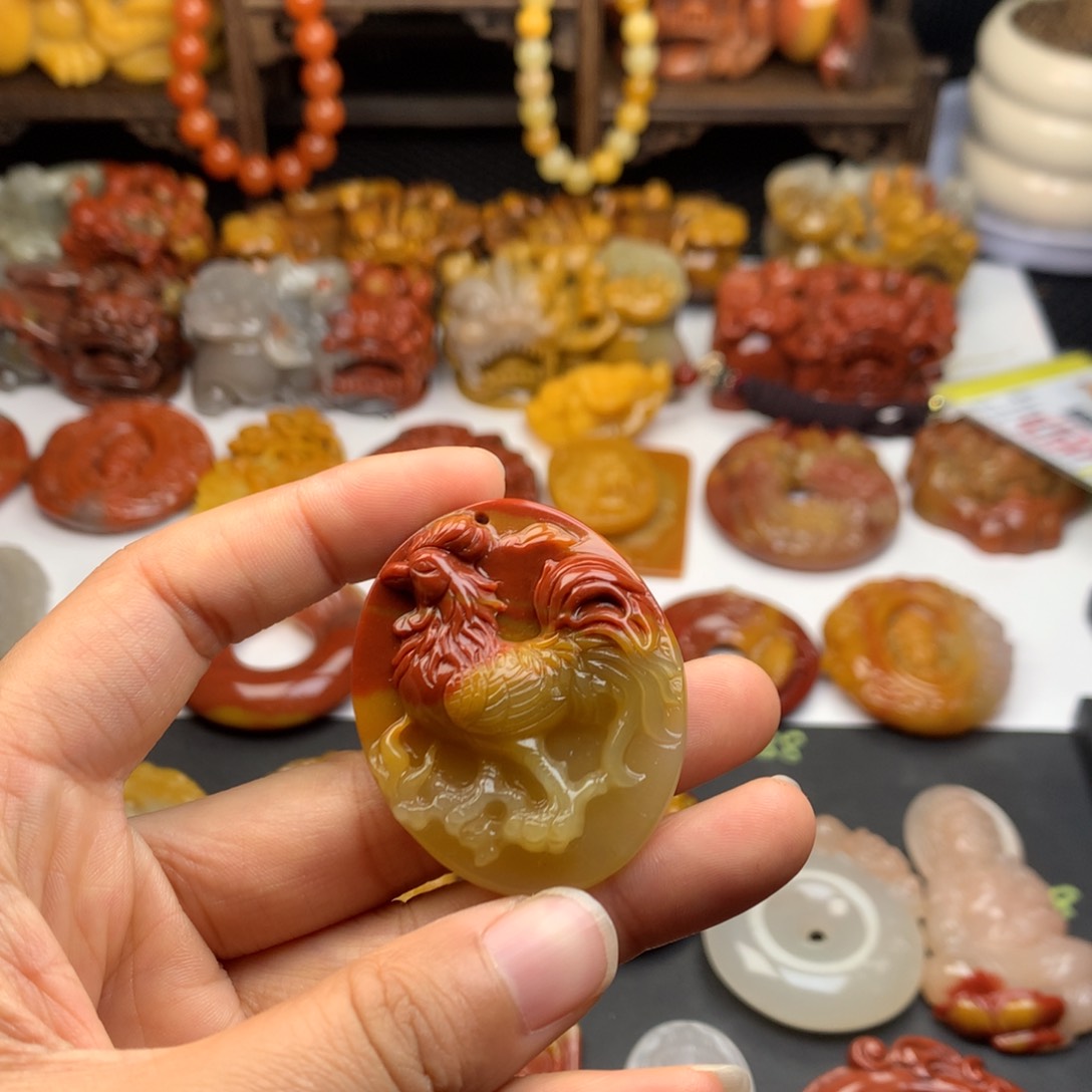 石英质玉（黄龙玉）挂件未镶嵌