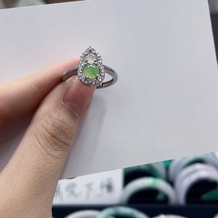 翡翠未镶嵌颈饰天然Ａ货翡翠