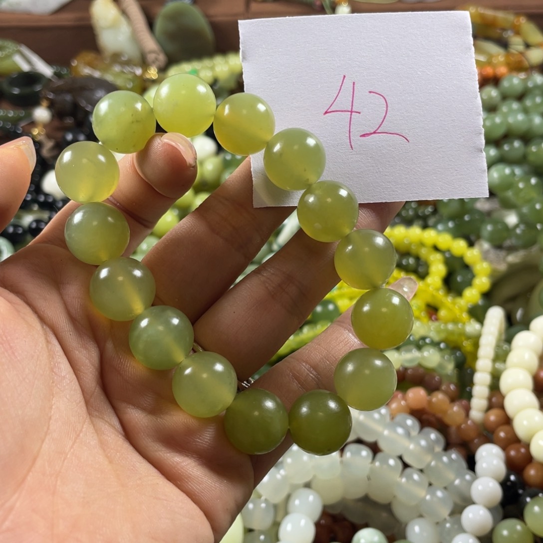 未镶嵌蛇纹石玉手链