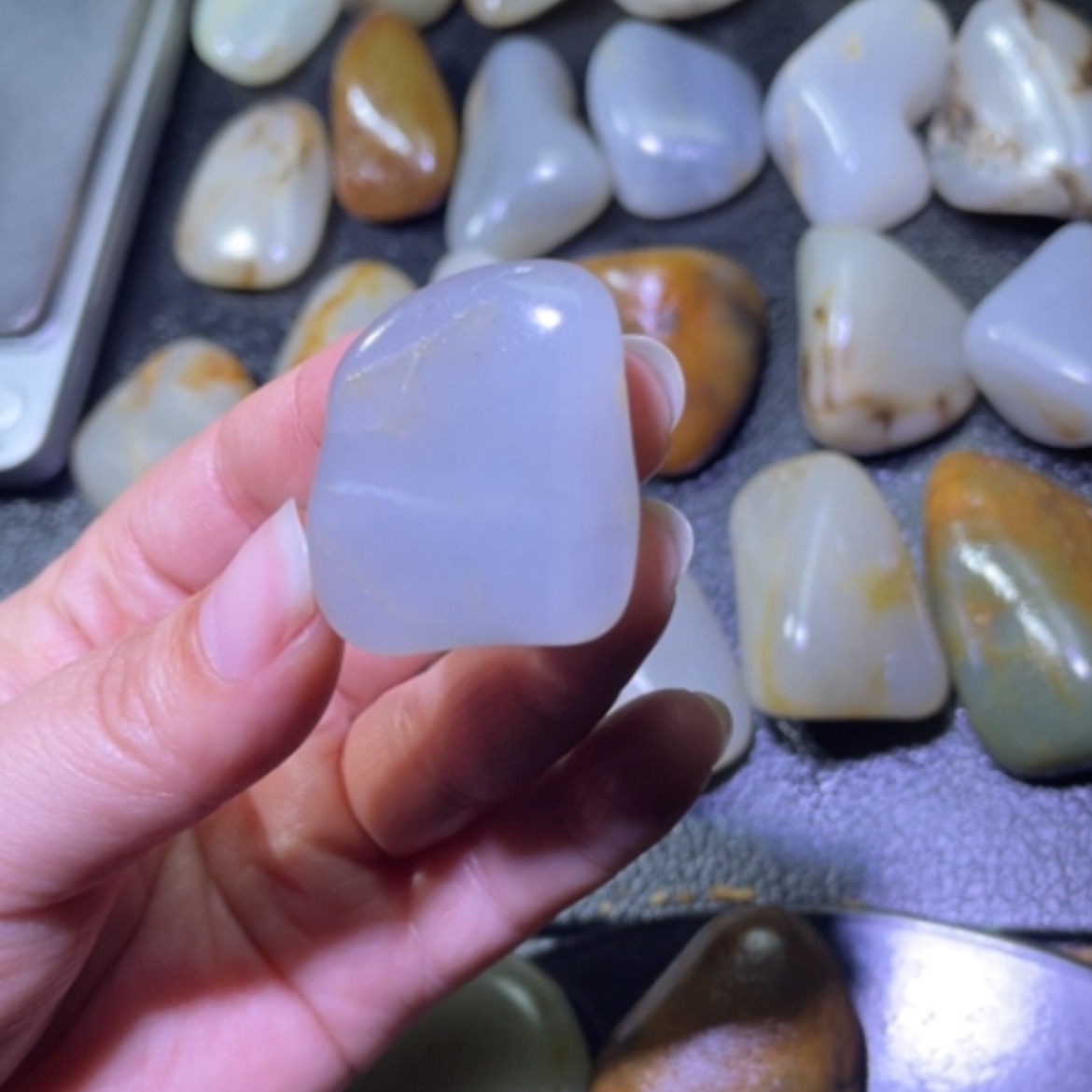 【闪购商品】颈饰未镶嵌和田玉（子料）