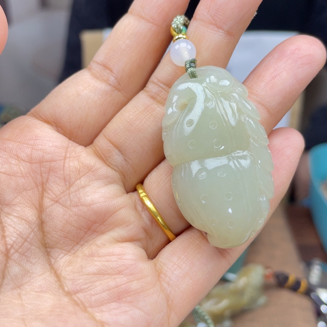 和田玉颈饰未镶嵌