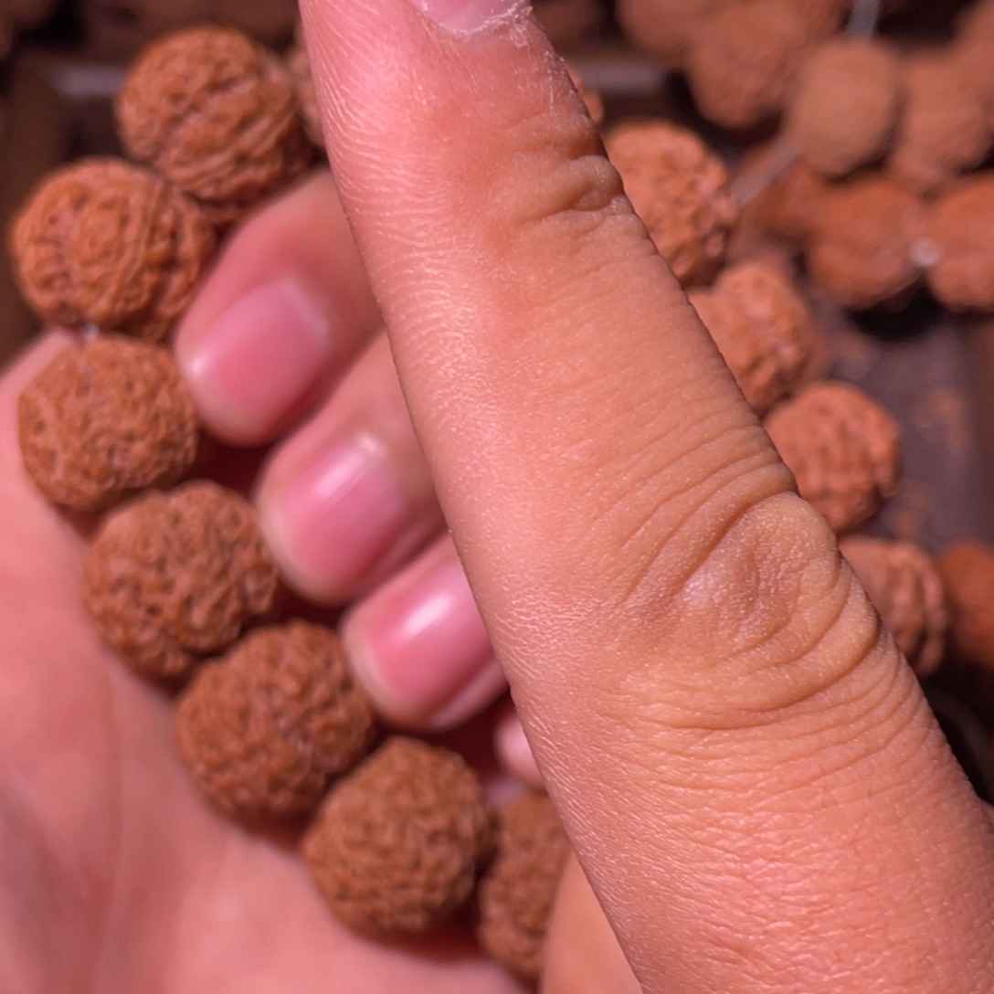 顾***。金刚菩提吊坠大金刚