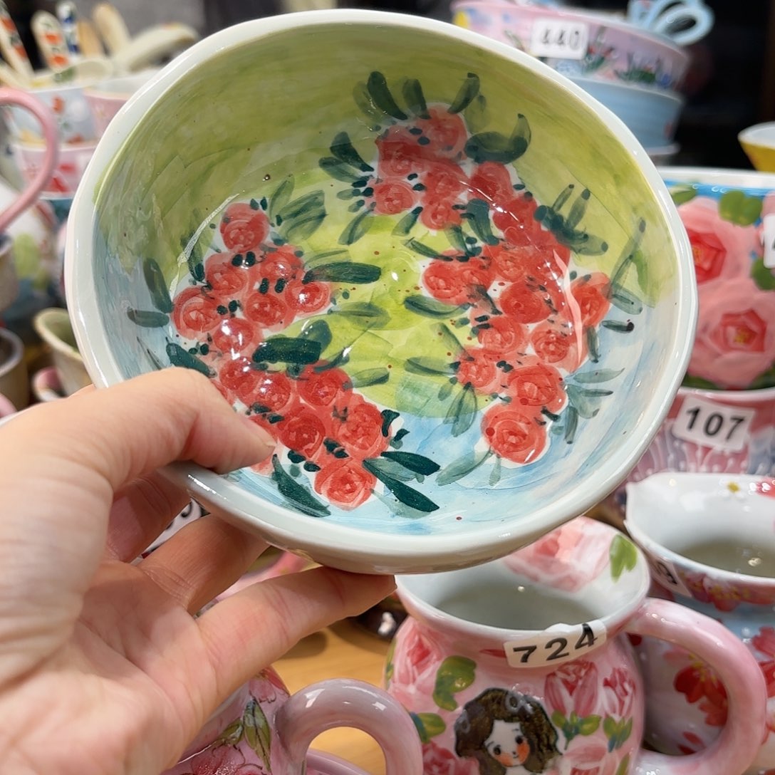 瓷片兔兔盖茨。兔兔好