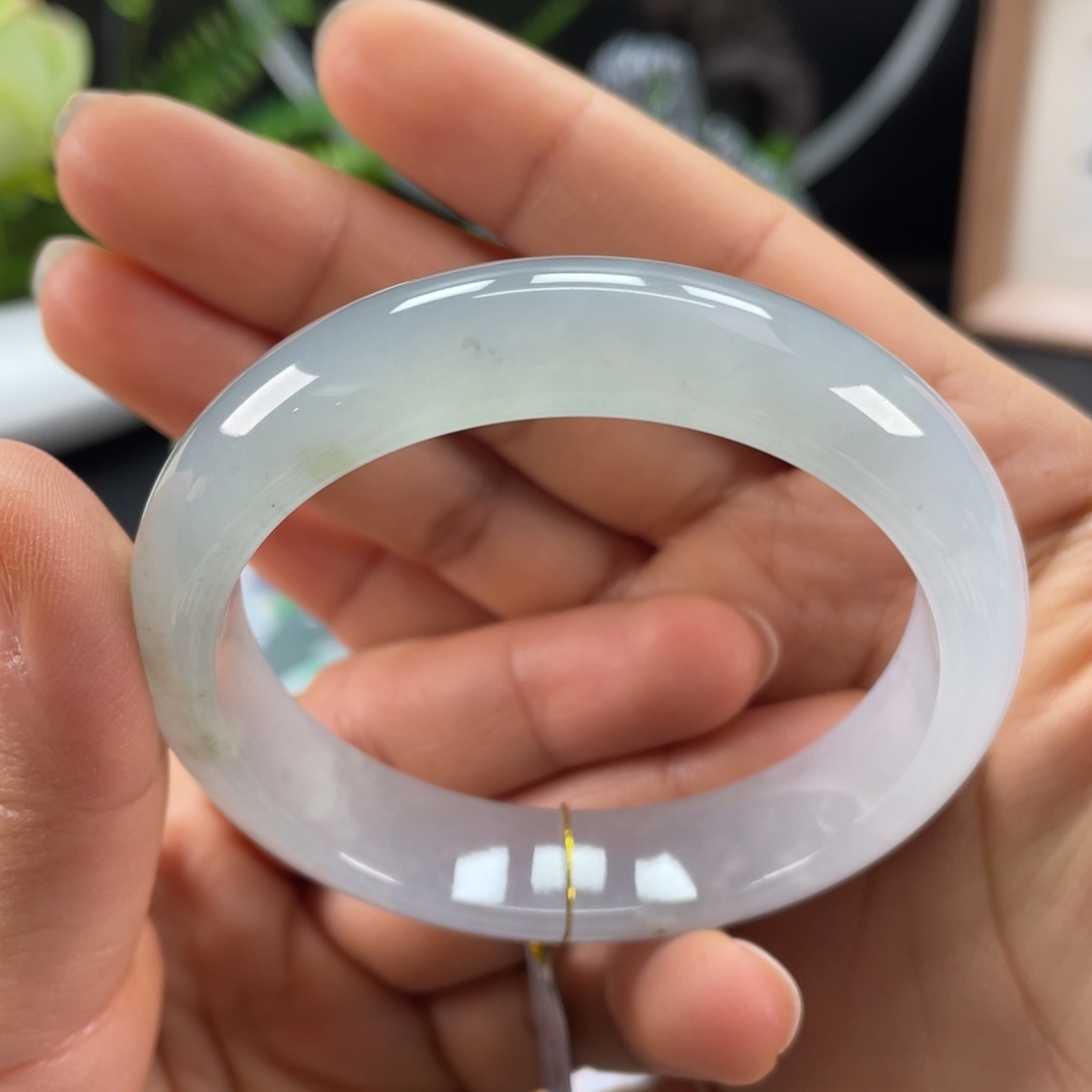 翡翠手镯未镶嵌冰透起胶正圈