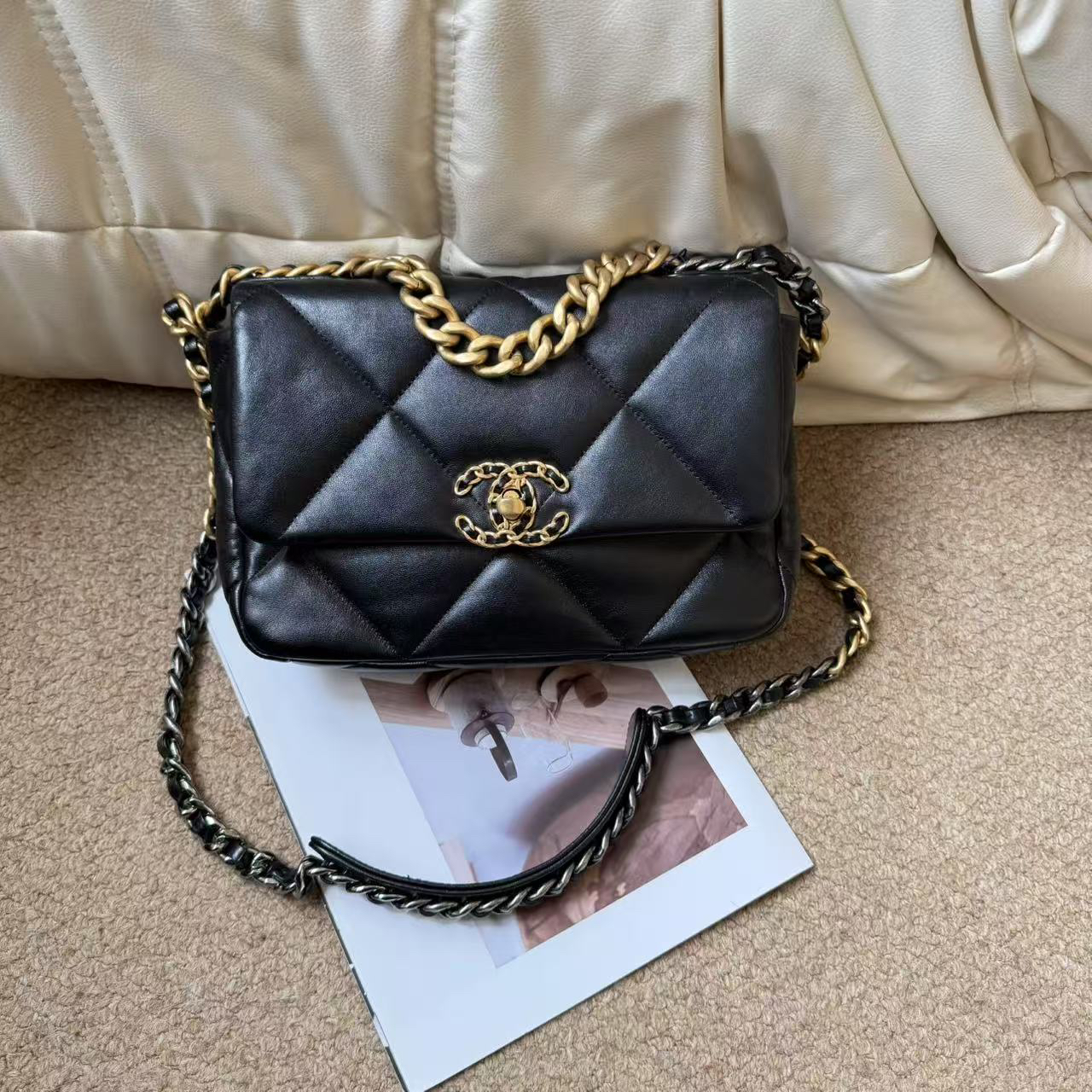 95新 Chanel/香奈儿 黑金 山羊皮 19bag小号单肩包/622467345