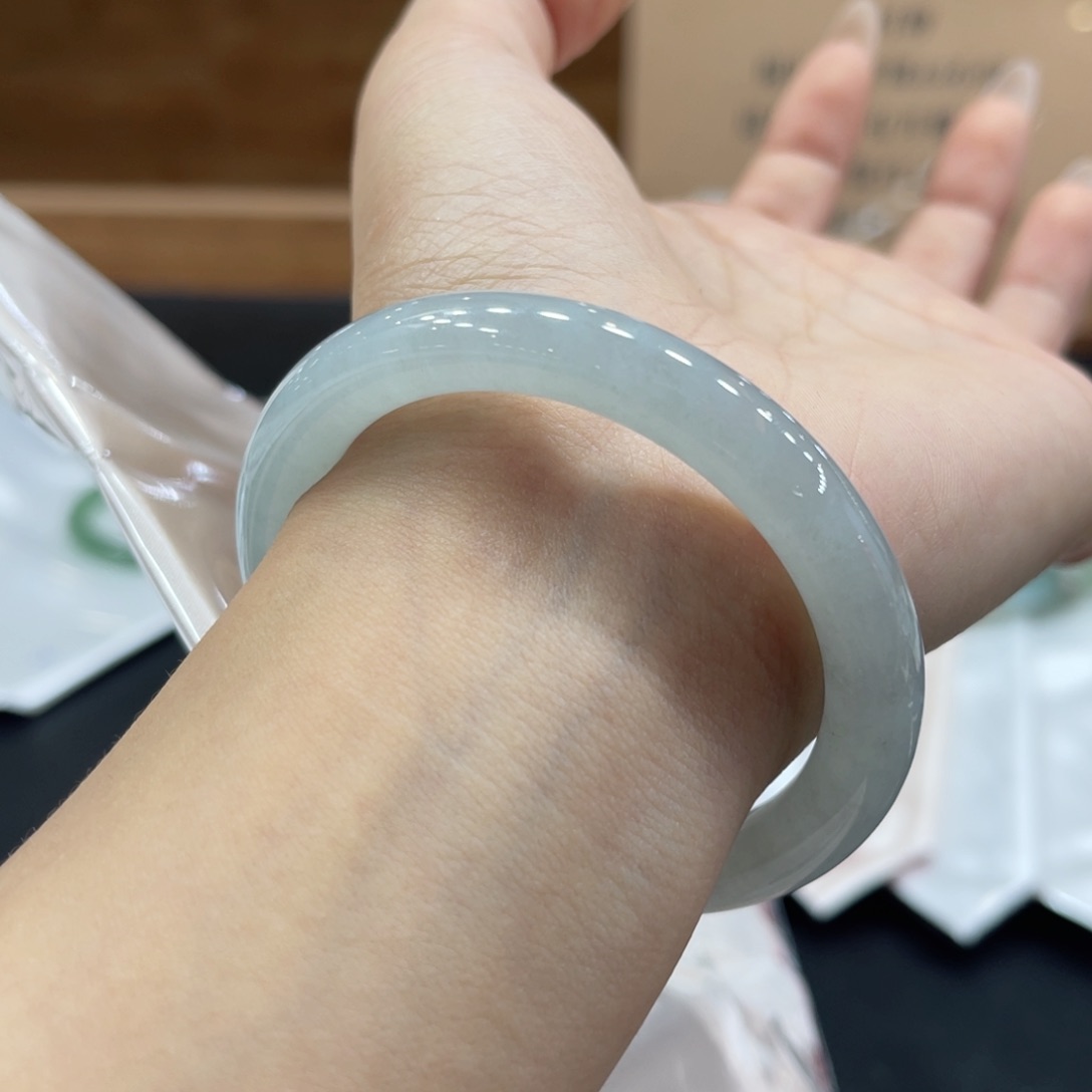 未镶嵌手镯翡翠翡翠