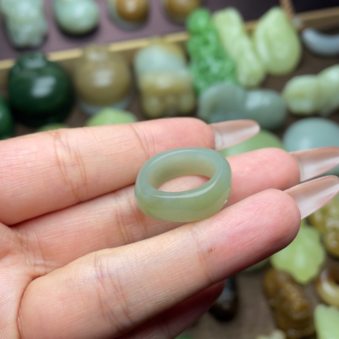 【闪购商品】颈饰未镶嵌和田玉小*不退