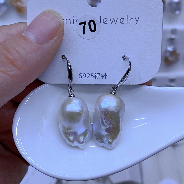 颈饰未镶嵌淡水珍珠