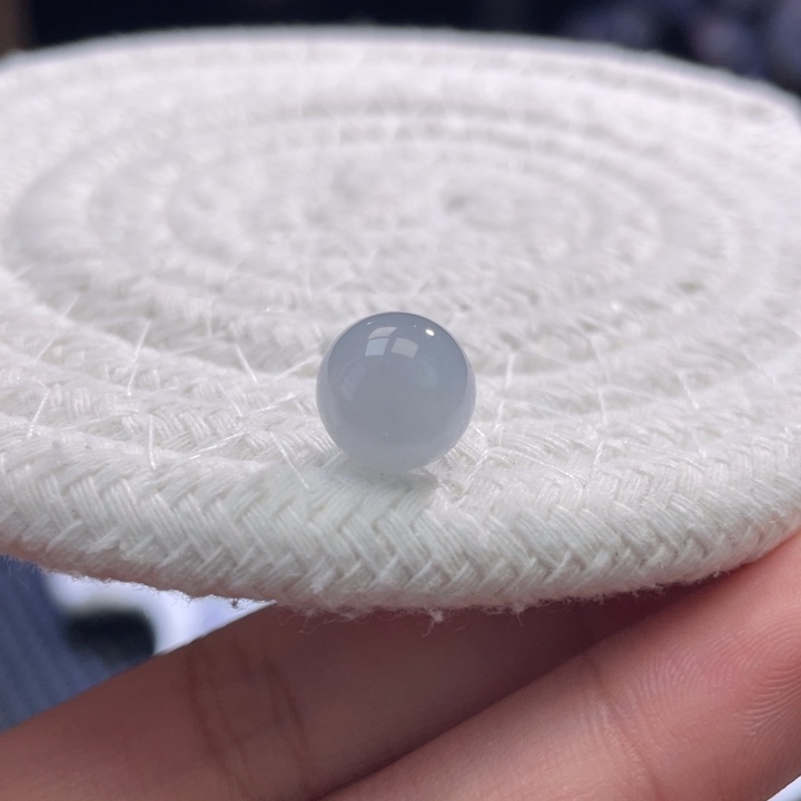 散珠翡翠蓝紫底圆珠卡10.2mm