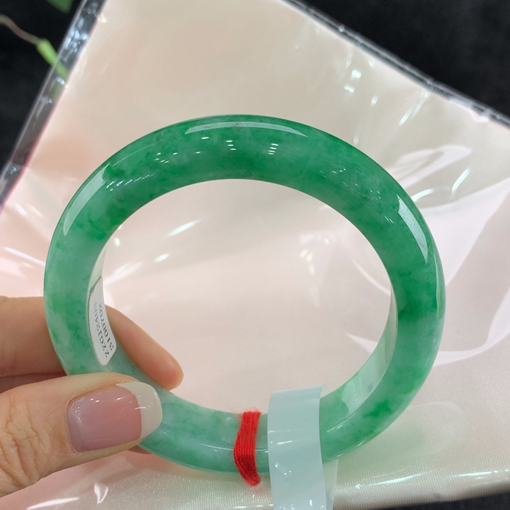 翡翠手镯未镶嵌111-0702